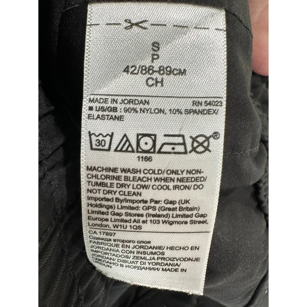 Banana Republic Aiden Shorts Mens Small Black Nylon Spandex Performance 7 Inseam